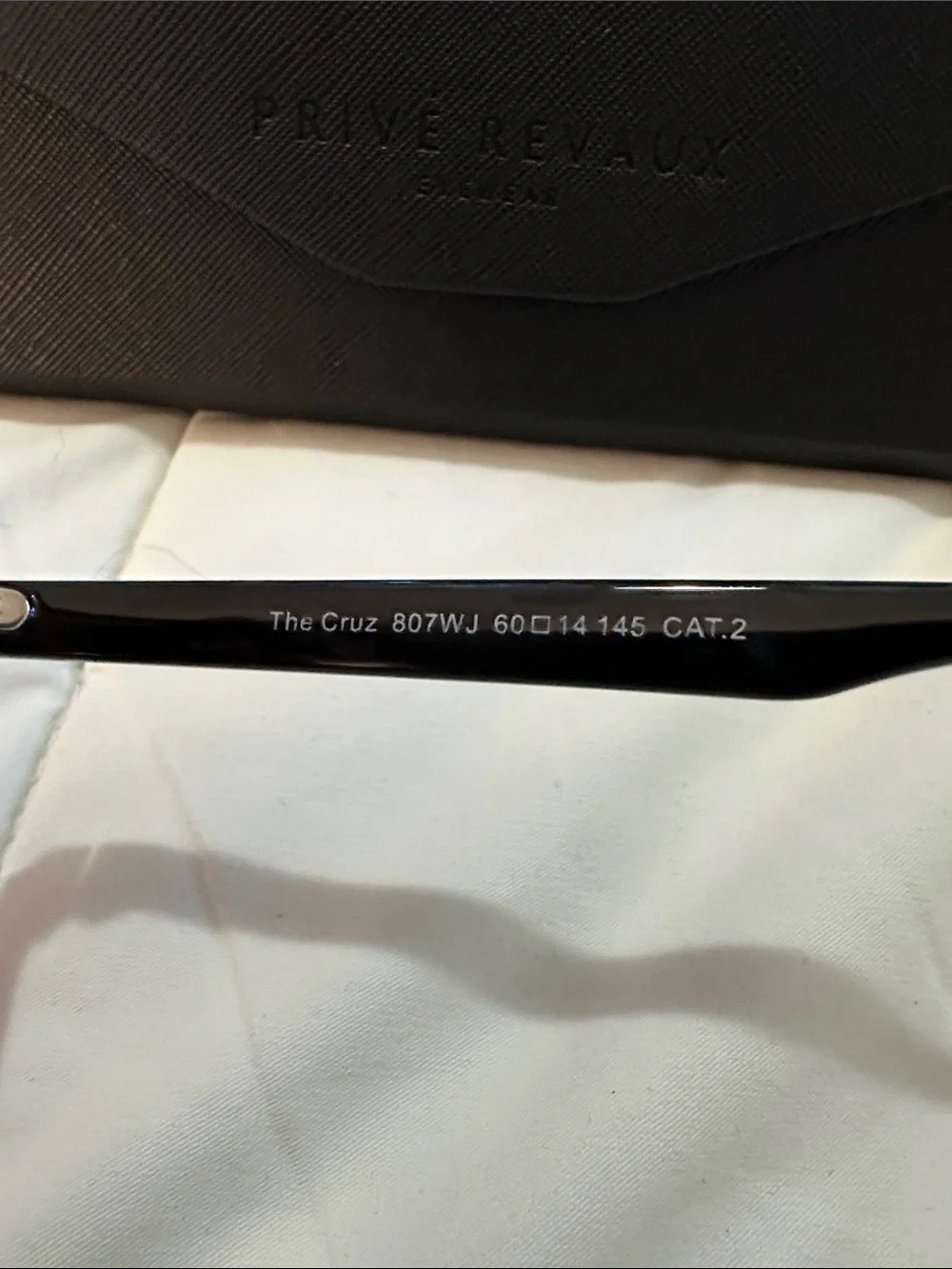 Brand new, never worn. Privé Revaux Men’s Black Gradient Aviator Sunglasses